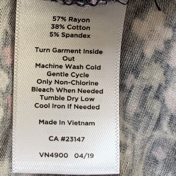 T By Talbots Floral Knit Top Women MP Boat Neckline Keyhole Back - Picture 10 of 10